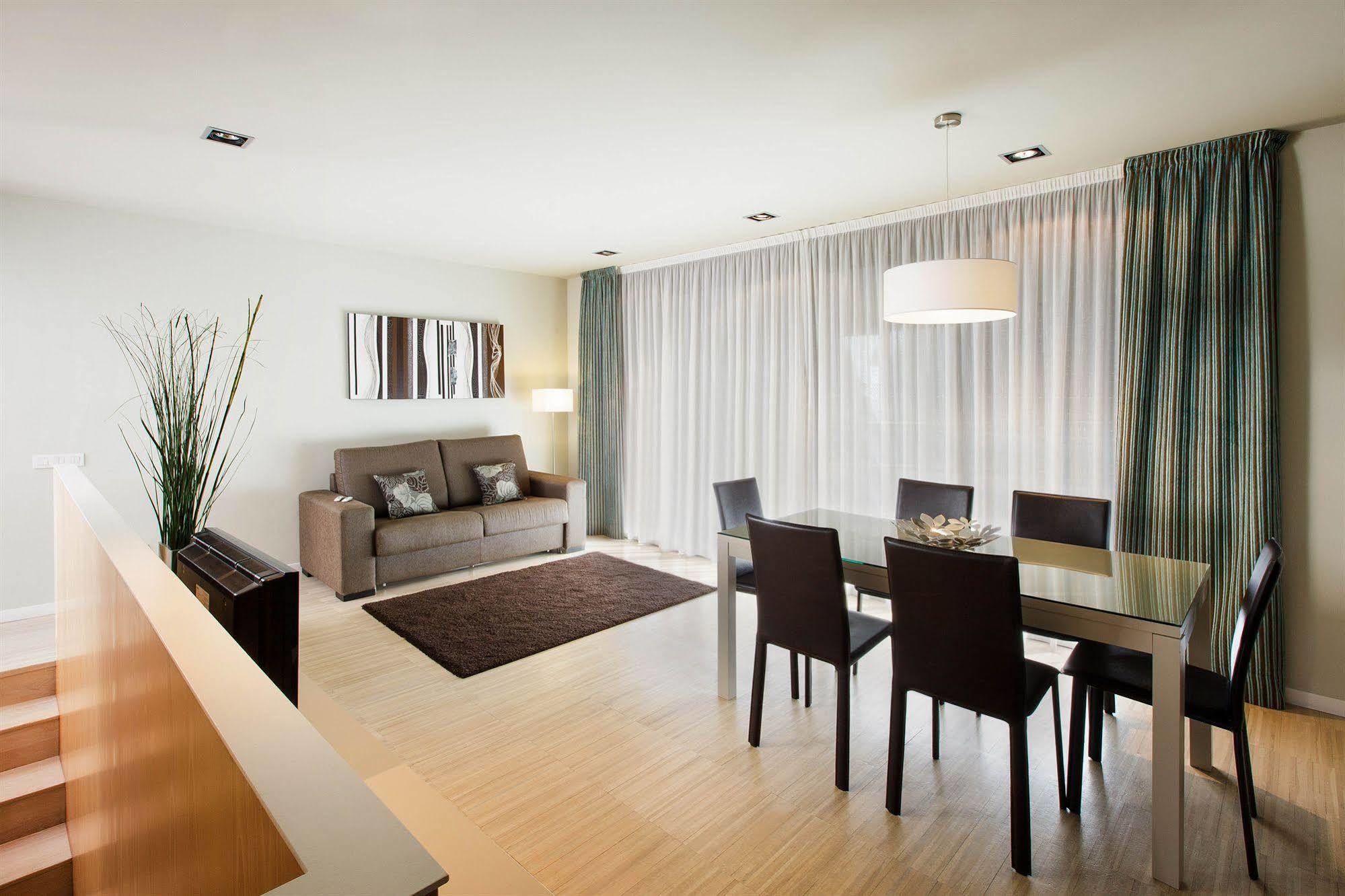 Mh Apartments Sant Pau Barcelona Ngoại thất bức ảnh