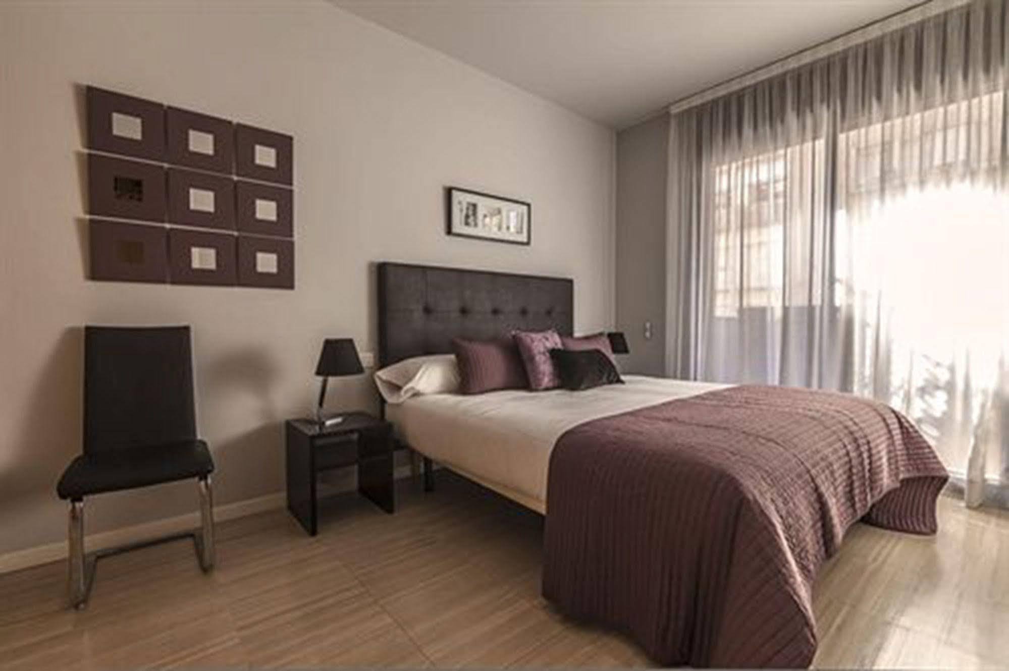 Mh Apartments Sant Pau Barcelona Ngoại thất bức ảnh