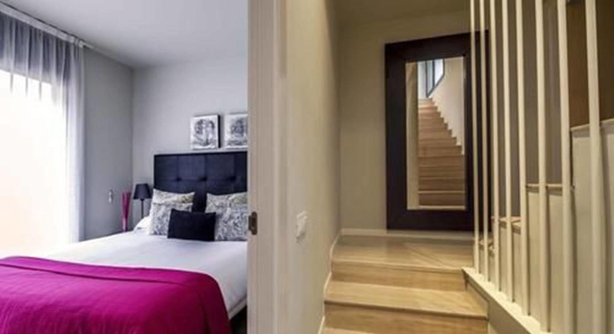 Mh Apartments Sant Pau Barcelona Ngoại thất bức ảnh