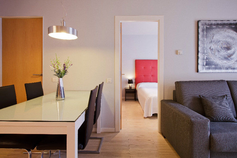 Mh Apartments Sant Pau Barcelona Ngoại thất bức ảnh