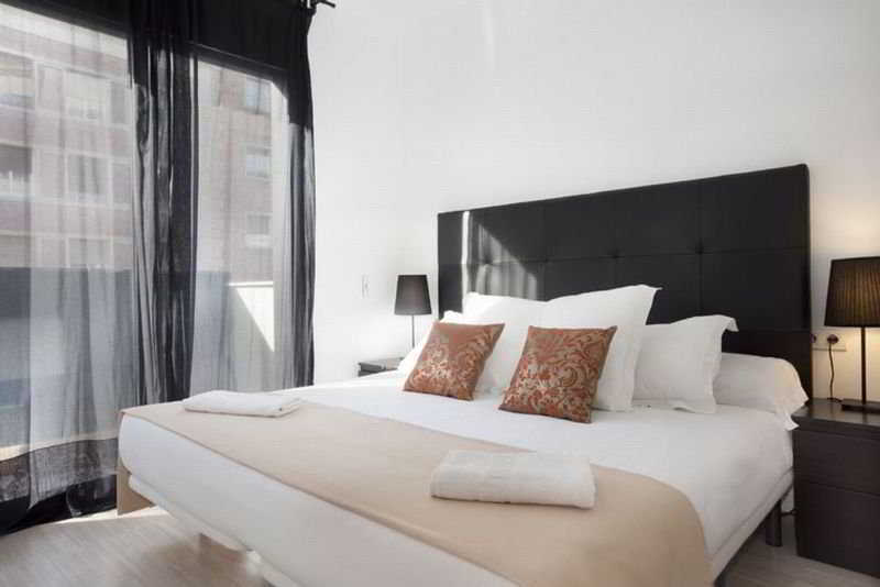 Mh Apartments Sant Pau Barcelona Ngoại thất bức ảnh